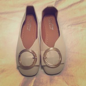 Women’s dress shoes